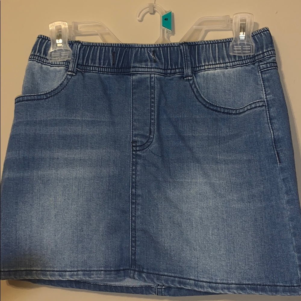Pretty brand new skirt